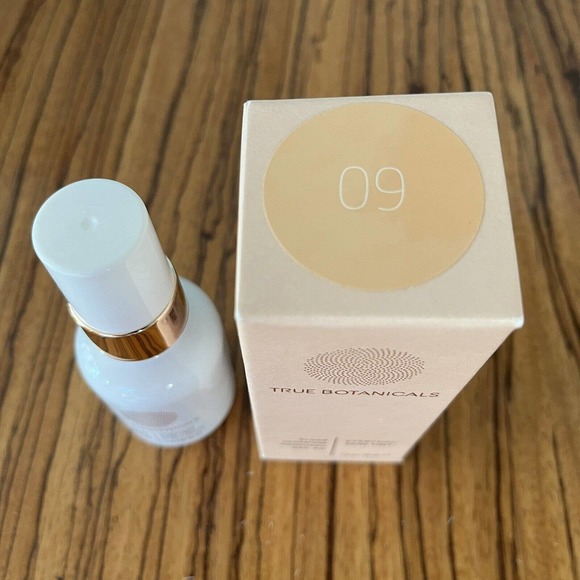 True Botanicals Everyday Skin Tint SPF 30 #09 Medium Golden Neutral 30 mL / 1 oz - Picture 2 of 6